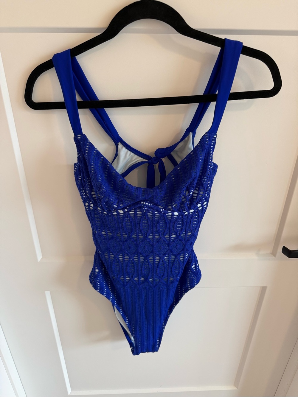 NWT Cupshe Blue Crochet Lace One Piece Swimsuit Size Medium M Underwire Tie Back